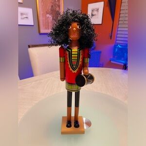 Nutcracker- Xmas Nutcracker Collectible-16” African Drummer Girl-Like new